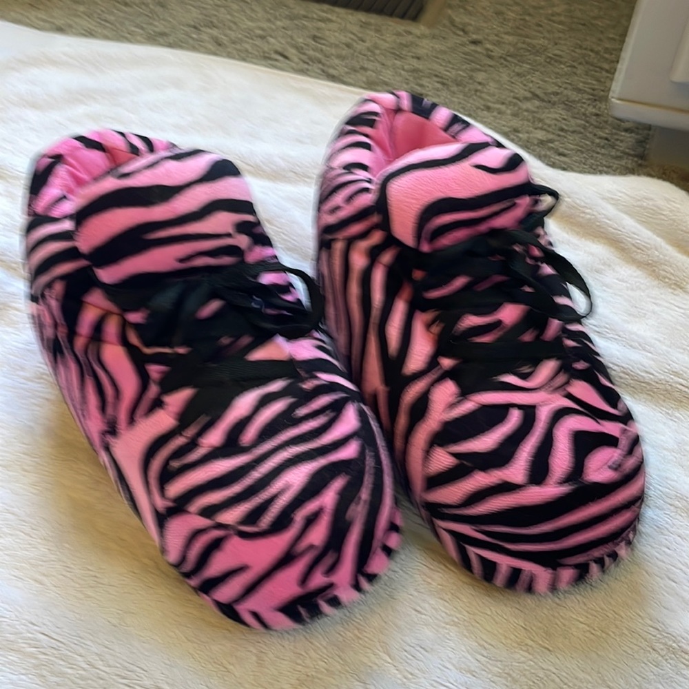 Comfy feet Ladies plush Slippers